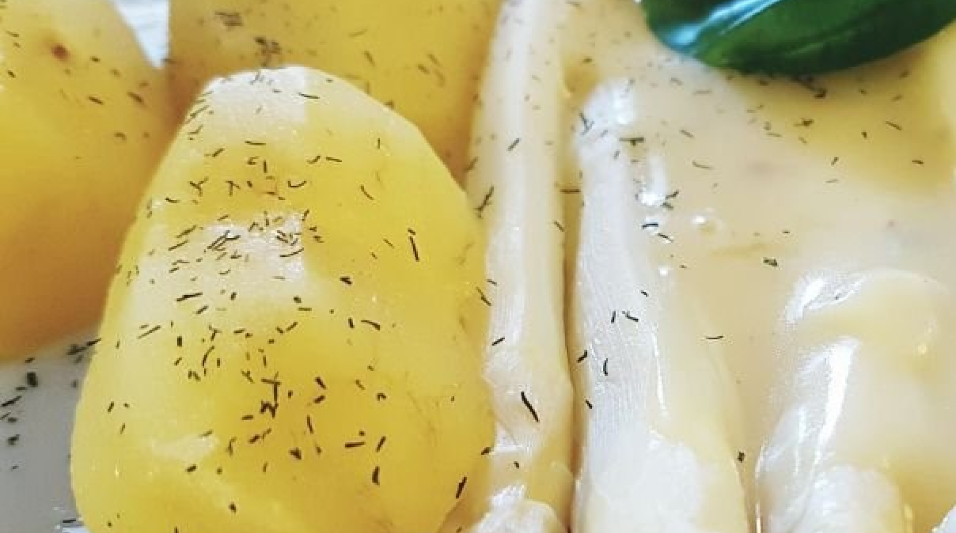 Spargel mit Erdäpfeln